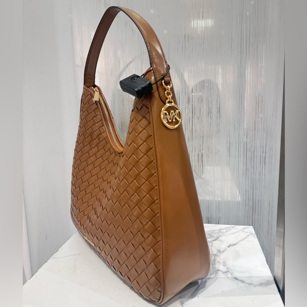 MICHAEL KORS Nayla Medium Woven Shoulder Bag - Picture 3 of 10